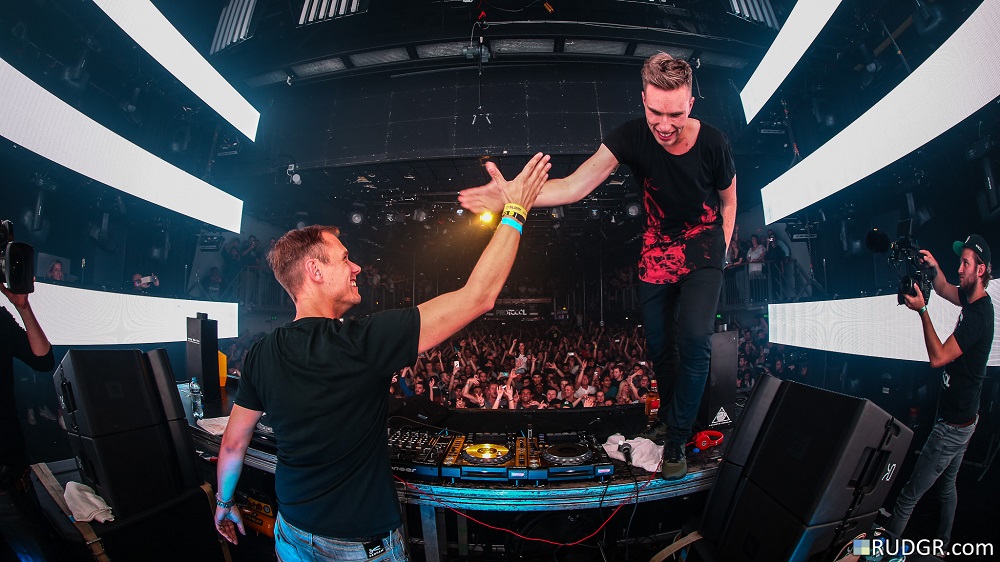 ARMIN VAN BUUREN AND NICKY ROMERO LAUNCH UNIQUE VIRTUAL B2B SET TO CELEBRATE DEBUT COLLAB: ‘I NEED YOU TO KNOW’ (FEAT. IFIMAY)  !